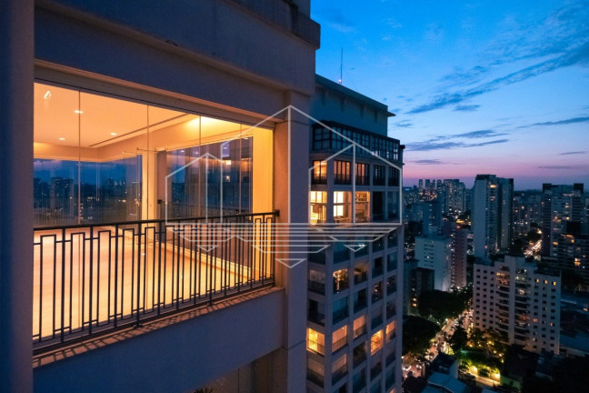 Apartamento com 4 Quartos à Venda, 275 m² em Vila Olímpia - São Paulo