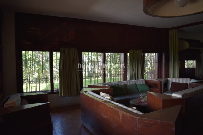 Imagem Casa com 4 Quartos à Venda, 372 m² em Região Do Parque Da Ferradura - Campos Do Jordão Imagem Casa com 4 Quartos à Venda, 372 m² em Região Do Parque Da Ferradura - Campos Do Jordão