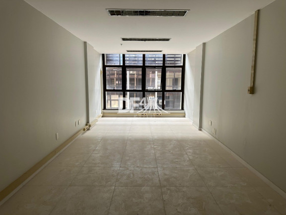 Imagem Sala Comercial para Alugar, 33 m² em Asa Sul - Brasília Imagem Sala Comercial para Alugar, 33 m² em Asa Sul - Brasília