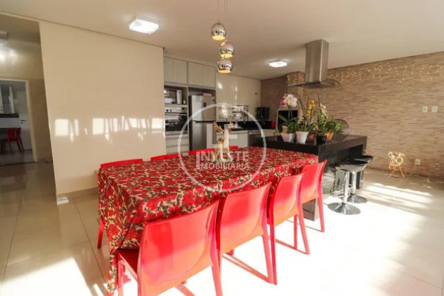 Imagem Casa com 4 Quartos à Venda, 360 m² em Jardim América - Goiânia Imagem Casa com 4 Quartos à Venda, 360 m² em Jardim América - Goiânia