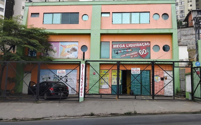 Edifício Residencial à Venda ou Locação, 560 m² em Santana - São Paulo