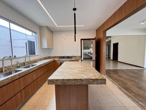 Imagem Sobrado com 5 Quartos à Venda, 359 m² em Setor Jaó - Goiânia