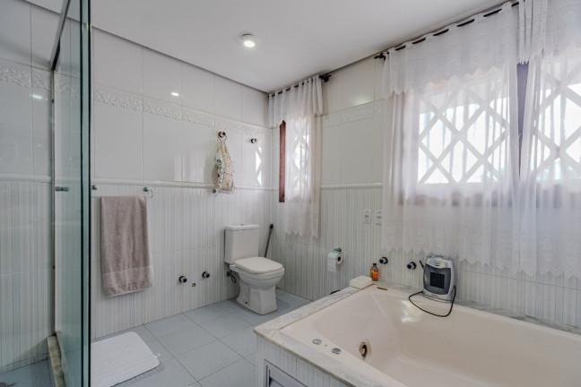 Imagem Casa com 3 Quartos à Venda, 385 m² em Agronomia - Porto Alegre Imagem Casa com 3 Quartos à Venda, 385 m² em Agronomia - Porto Alegre