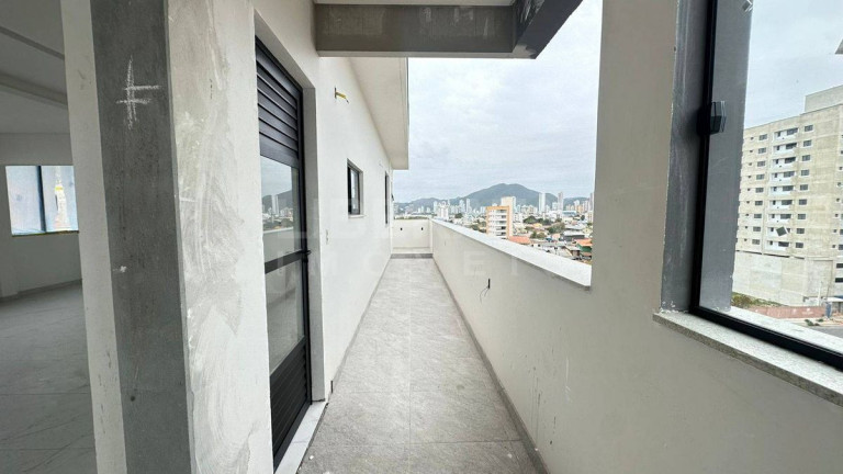 Imagem Apartamento com 2 Quartos à Venda, 72 m² em Centro - Navegantes