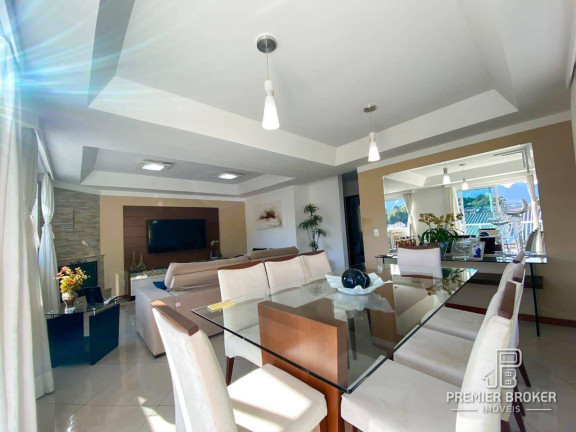 Imagem Casa com 4 Quartos à Venda, 202 m² em Tijuca - Teresópolis Imagem Casa com 4 Quartos à Venda, 202 m² em Tijuca - Teresópolis