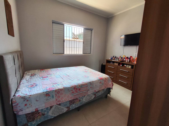Imagem Casa com 2 Quartos à Venda, 71 m² em Vila Tupi - Praia Grande Imagem Casa com 2 Quartos à Venda, 71 m² em Vila Tupi - Praia Grande