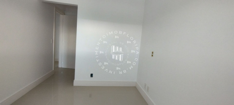 Imagem Apartamento com 4 Quartos à Venda, 501 m² em Canasvieiras - Florianópolis Imagem Apartamento com 4 Quartos à Venda, 501 m² em Canasvieiras - Florianópolis