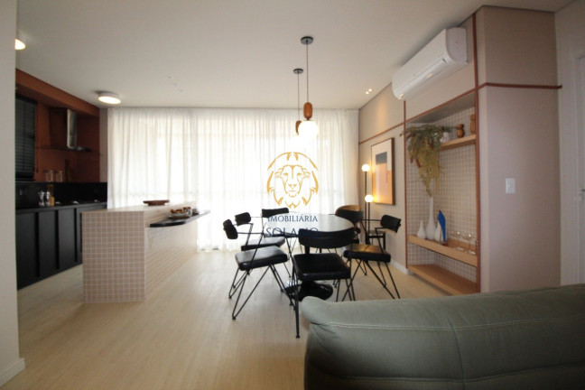 Imagem Apartamento com 2 Quartos à Venda, 135 m² em Centro - Curitiba
