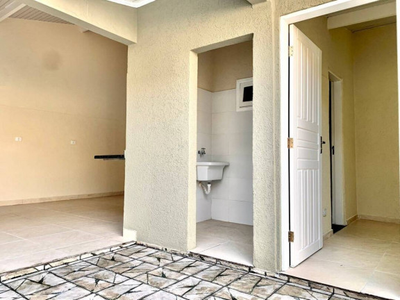 Imagem Casa com 4 Quartos à Venda, 210 m² em Centro - Ubatuba