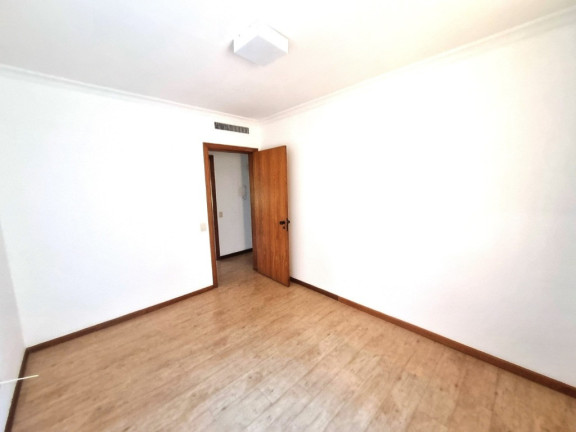 Imagem Apartamento com 3 Quartos à Venda, 175 m² em Auxiliadora - Porto Alegre Imagem Apartamento com 3 Quartos à Venda, 175 m² em Auxiliadora - Porto Alegre