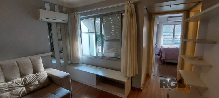 Imagem Apartamento com 1 Quarto para Alugar, 61 m² em Centro Histórico - Porto Alegre Imagem Apartamento com 1 Quarto para Alugar, 61 m² em Centro Histórico - Porto Alegre