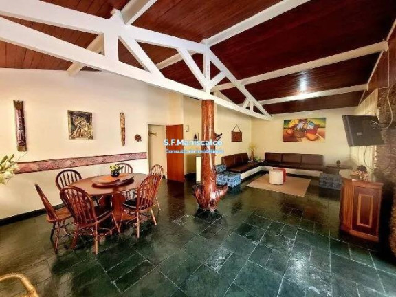 Imagem Casa com 5 Quartos para Alugar, 500 m² em Centro - Ubatuba