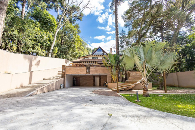 Imagem Casa com 3 Quartos à Venda, 600 m² em Cascatinha - Curitiba Imagem Casa com 3 Quartos à Venda, 600 m² em Cascatinha - Curitiba