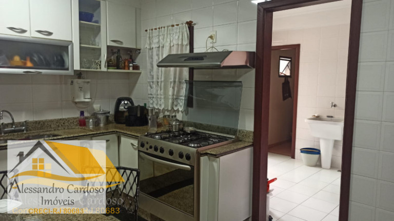 Imagem Apartamento com 3 Quartos à Venda, 170 m² em Centro - Nova Friburgo Imagem Apartamento com 3 Quartos à Venda, 170 m² em Centro - Nova Friburgo