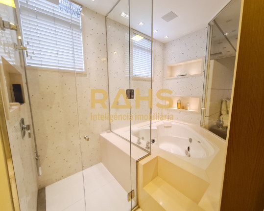 Imagem Apartamento com 3 Quartos à Venda, 307 m² em Atiradores - Joinville