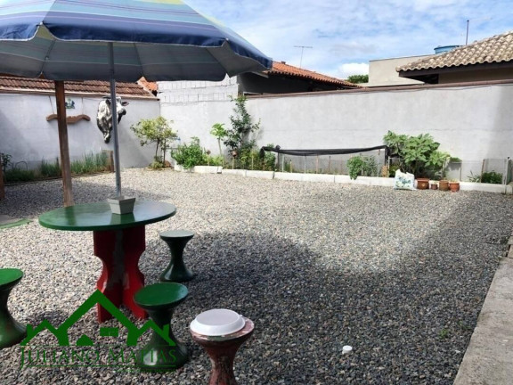Imagem Sobrado com 6 Quartos à Venda, 220 m² em Centro - Balneário Barra Do Sul