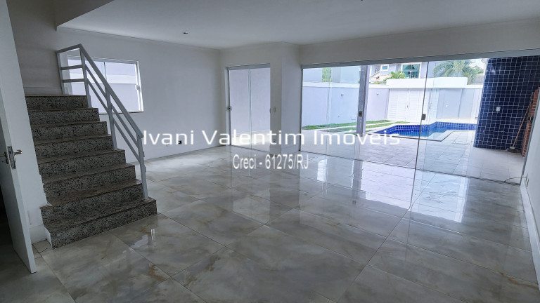 Imagem Casa com 4 Quartos à Venda, 240 m² em Recreio Dos Bandeirantes - Rio De Janeiro