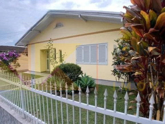 Imagem Casa com 4 Quartos para Alugar, 200 m² em água Verde - Blumenau Imagem Casa com 4 Quartos para Alugar, 200 m² em água Verde - Blumenau