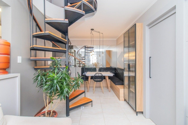 Imagem Imóvel com 2 Quartos à Venda, 113 m² em Santana - Porto Alegre Imagem Imóvel com 2 Quartos à Venda, 113 m² em Santana - Porto Alegre