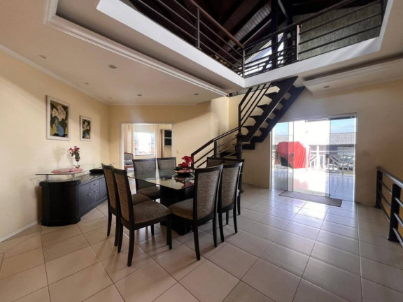 Imagem Casa com 3 Quartos à Venda, 380 m² em Centro - Balneário Barra Do Sul Imagem Casa com 3 Quartos à Venda, 380 m² em Centro - Balneário Barra Do Sul