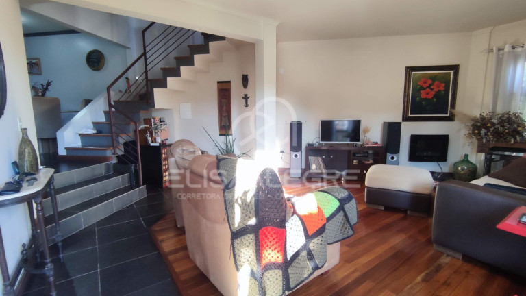 Imagem Sobrado com 3 Quartos à Venda, 174 m² em Nossa Senhora Das Graças - Canoas