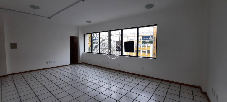 Imagem Sala Comercial à Venda, 37 m² em Centro - Santa Maria Imagem Sala Comercial à Venda, 37 m² em Centro - Santa Maria