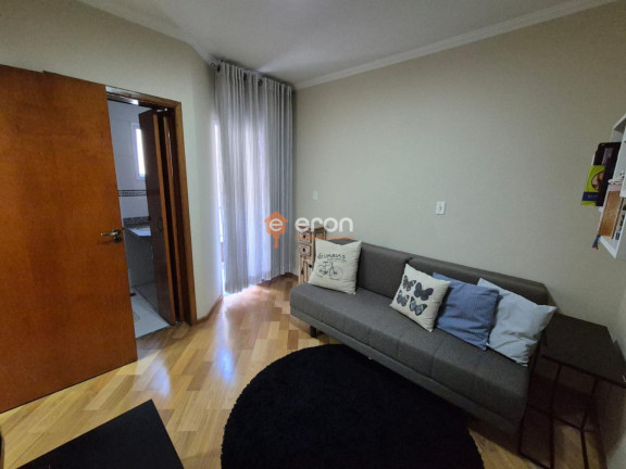 Imagem Casa com 3 Quartos à Venda, 219 m²
