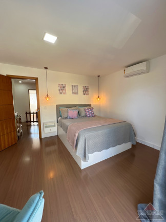 Imagem Casa com 5 Quartos à Venda, 250 m² em Vargem Grande - Rio De Janeiro Imagem Casa com 5 Quartos à Venda, 250 m² em Vargem Grande - Rio De Janeiro