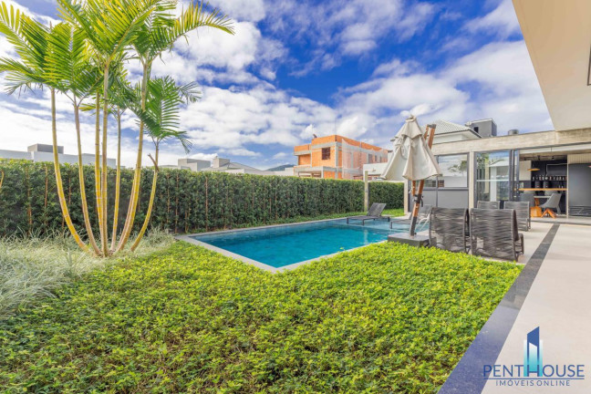 Imagem Casa com 3 Quartos à Venda, 431 m² em Santa Regina - Camboriú Imagem Casa com 3 Quartos à Venda, 431 m² em Santa Regina - Camboriú