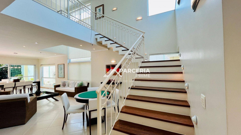 Imagem Casa com 5 Quartos à Venda, 327 m² em Riviera Módulo 20 - Bertioga Imagem Casa com 5 Quartos à Venda, 327 m² em Riviera Módulo 20 - Bertioga