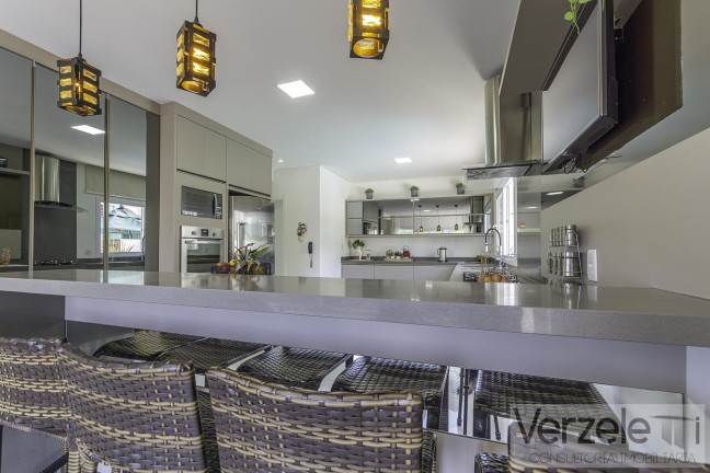 Imagem Casa com 4 Quartos à Venda, 437 m² em Santa Regina - Camboriú