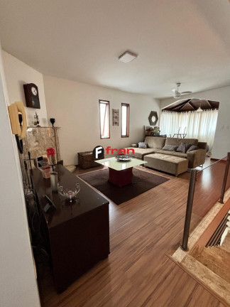 Imagem Casa com 5 Quartos à Venda, 290 m² em Córrego Grande - Florianópolis