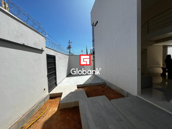 Imagem Sobrado com 3 Quartos à Venda, 240 m² em Ibituruna - Montes Claros Imagem Sobrado com 3 Quartos à Venda, 240 m² em Ibituruna - Montes Claros