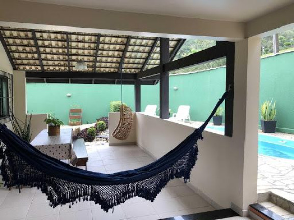 Imagem Casa com 5 Quartos à Venda, 230 m² em Saguaçu - Joinville