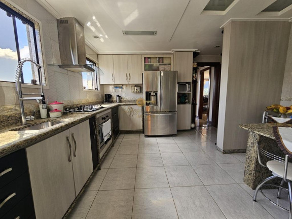 Imagem Casa com 3 Quartos à Venda, 265 m² em Várzea - Teresópolis Imagem Casa com 3 Quartos à Venda, 265 m² em Várzea - Teresópolis