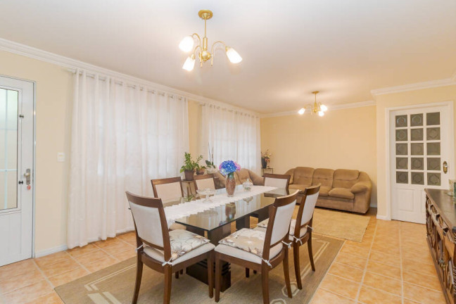 Imagem Casa com 3 Quartos à Venda, 140 m² em Guaíra - Curitiba Imagem Casa com 3 Quartos à Venda, 140 m² em Guaíra - Curitiba