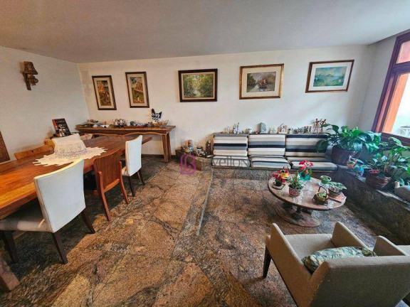 Imagem Casa com 4 Quartos à Venda, 341 m² em Pacaembu - São Paulo Imagem Casa com 4 Quartos à Venda, 341 m² em Pacaembu - São Paulo