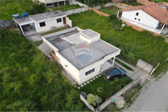 Imagem Casa com 3 Quartos à Venda, 360 m² em Centro - Maricá