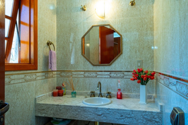 Imagem Casa com 7 Quartos à Venda, em Jardim Sorocabana - Itapevi Imagem Casa com 7 Quartos à Venda, em Jardim Sorocabana - Itapevi