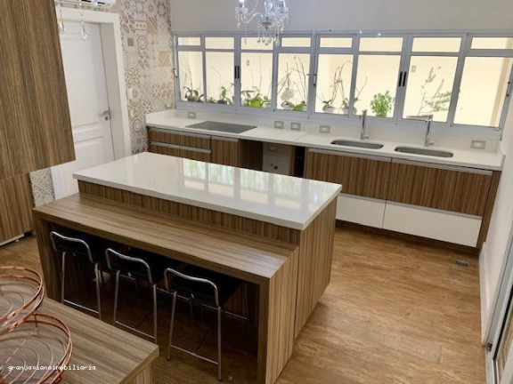 Imagem Casa com 7 Quartos à Venda, 1.400 m² em Residencial Euroville - Carapicuíba Imagem Casa com 7 Quartos à Venda, 1.400 m² em Residencial Euroville - Carapicuíba