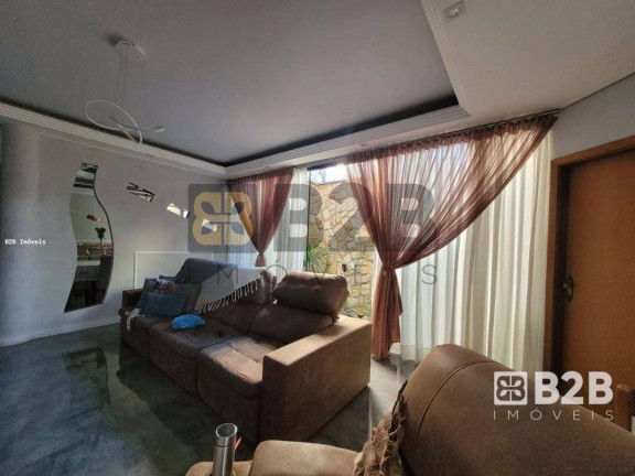 Imagem Casa com 3 Quartos à Venda, 235 m² em Jardim Estoril - Bauru Imagem Casa com 3 Quartos à Venda, 235 m² em Jardim Estoril - Bauru
