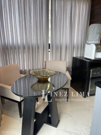 Imagem Imóvel com 4 Quartos à Venda, 250 m² em Meia Praia - Itapema