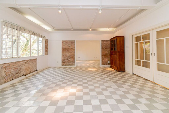 Imagem Apartamento com 2 Quartos à Venda, 220 m² em Moinhos De Vento - Porto Alegre Imagem Apartamento com 2 Quartos à Venda, 220 m² em Moinhos De Vento - Porto Alegre