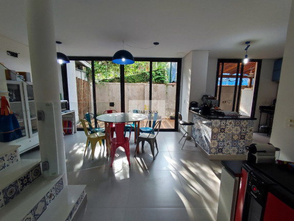 Imagem Casa com 3 Quartos à Venda, 270 m² em Camburi - São Sebastião Imagem Casa com 3 Quartos à Venda, 270 m² em Camburi - São Sebastião