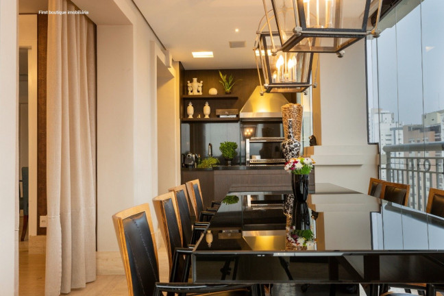 Apartamento com 4 Quartos à Venda,  em Vila Uberabinha - São Paulo