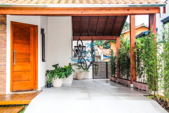 Imagem Casa de Condomínio com 3 Quartos à Venda, 180 m² em Horto Florestal - Ubatuba