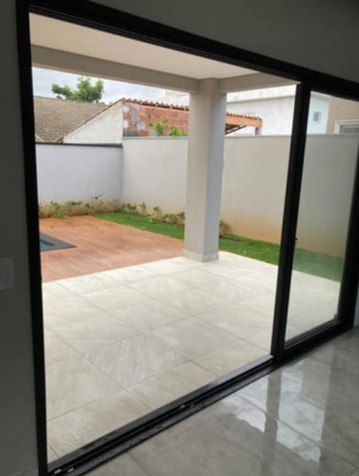Imagem Casa com 4 Quartos à Venda, 300 m² em Bairro Do Grama - Caçapava Imagem Casa com 4 Quartos à Venda, 300 m² em Bairro Do Grama - Caçapava
