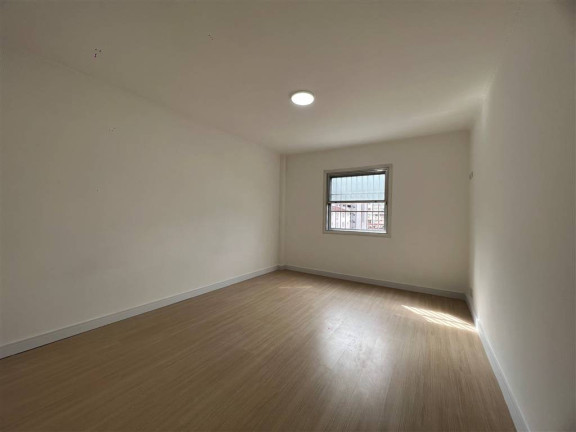 Imagem Kitnet à Venda, 32 m² em Boqueirao - Praia Grande Imagem Kitnet à Venda, 32 m² em Boqueirao - Praia Grande
