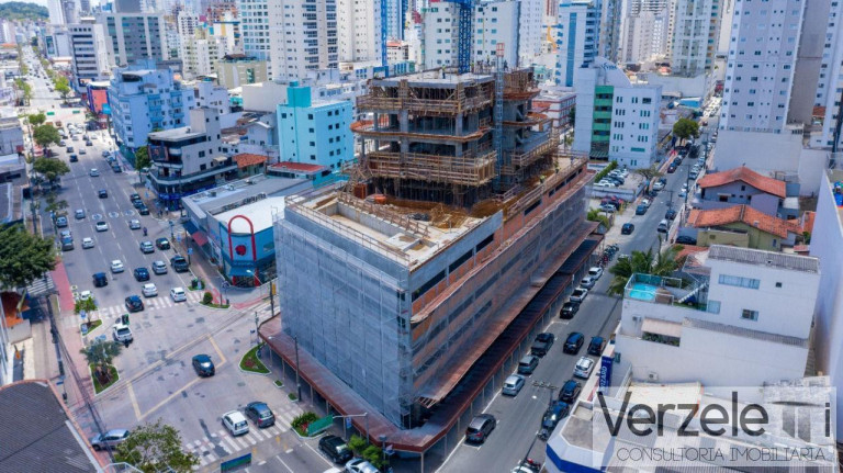 Imagem Apartamento com 4 Quartos à Venda, 150 m² em Centro - Balneário Camboriú Imagem Apartamento com 4 Quartos à Venda, 150 m² em Centro - Balneário Camboriú