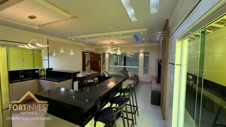 Imagem Imóvel com 3 Quartos à Venda, 157 m² em Caiçara - Praia Grande Imagem Imóvel com 3 Quartos à Venda, 157 m² em Caiçara - Praia Grande